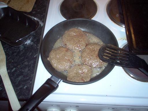 Pihvit pannulla