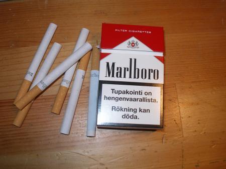 Marlboro punainen